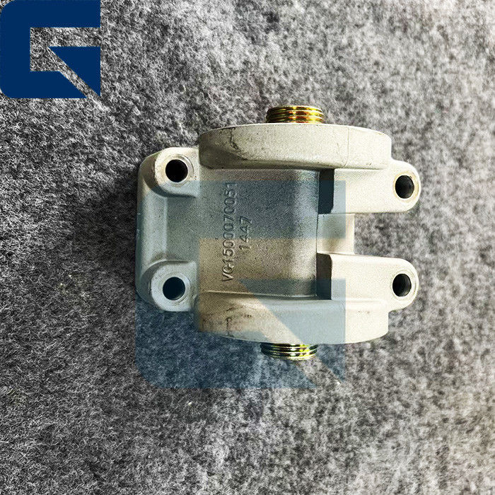 VG1500070051 Vg1500070051 Oil Filter Base for Engine Parts